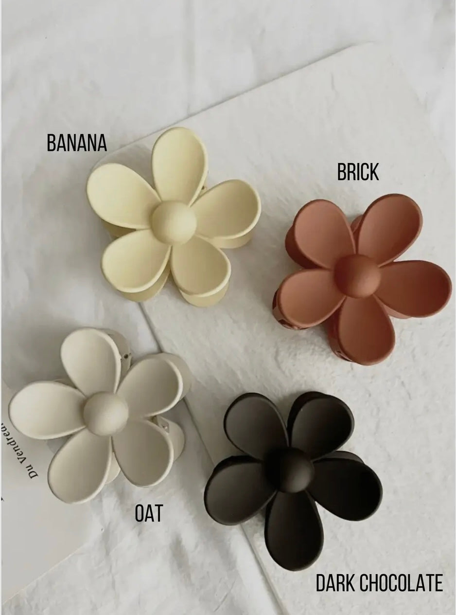 Ava Flower Clip