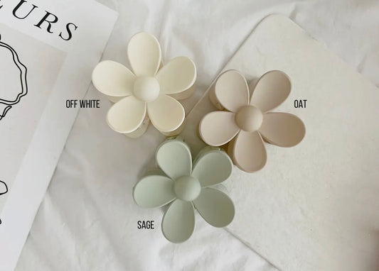Ava Flower Clip